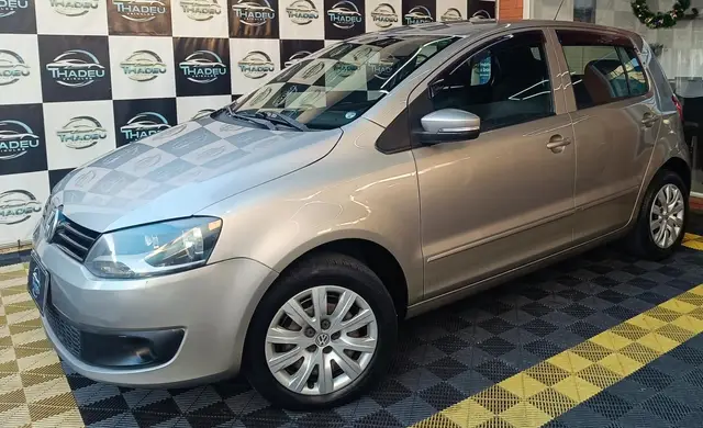 Carro Volkswagen Fox 2012 1.0 8V (Flex) 2p