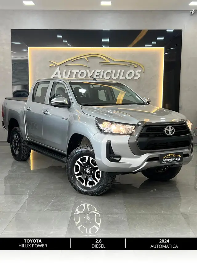 Carro Toyota Hilux Cabine Dupla 2024 STD Power Pack 4x4 2.8 Diesel