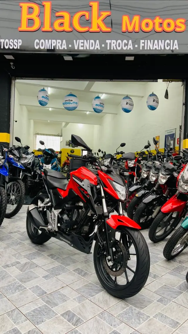 Moto Honda CB 300F Twister 2024 (ABS)