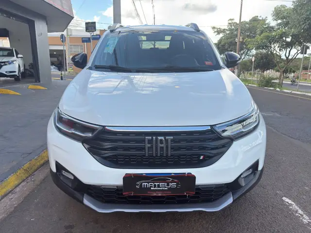 Carro Fiat Strada 2025 Volcano 1.3 Flex 8V CD Aut.