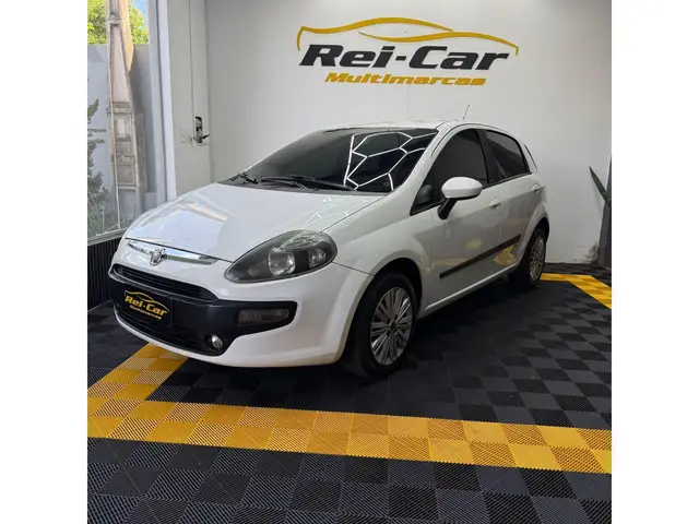 Carro Fiat Punto 2014 Attractive 1.4 (Flex)