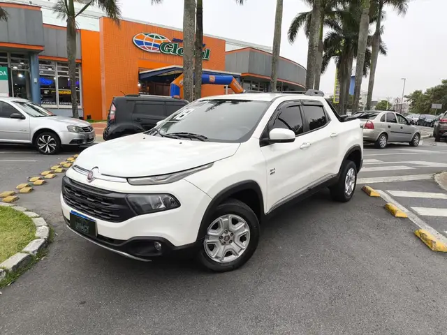 Carro Fiat Toro 2018 Freedom 2.0 diesel MT6 4x4