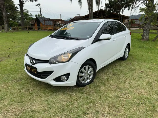 Carro Hyundai HB20S 2014 1.6 Comfort Plus (Flex)
