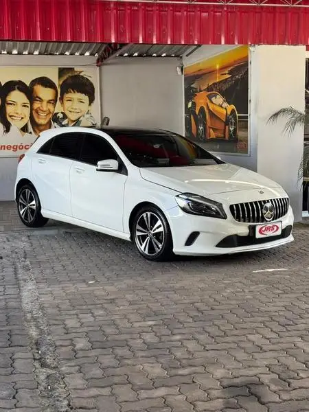 Carro Mercedes-Benz A 200 2018 200 1.6 Turbo FlexFuel DCT
