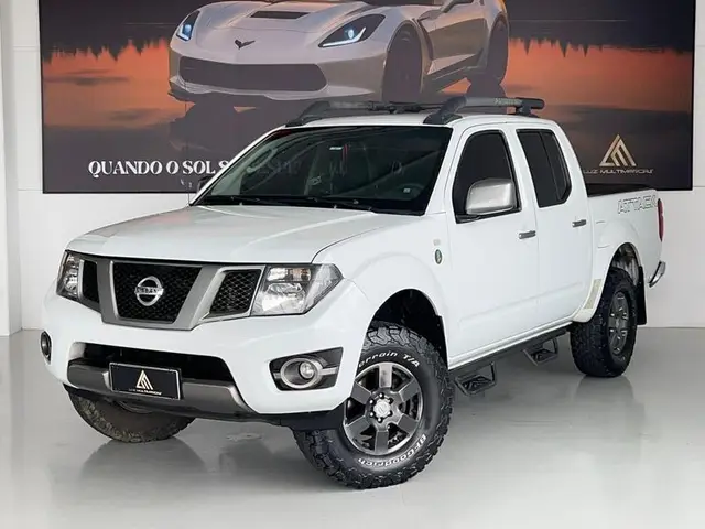 Carro Nissan Frontier 2013 2.5 TD CD 4x4 SV Attack