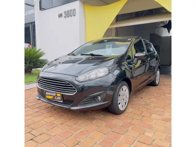 Carro Ford Fiesta Hatch 2014 1.5 (Flex)