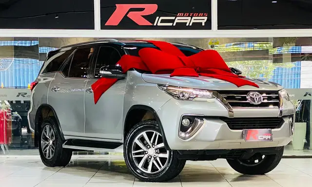 Carro Toyota SW4 2016 2.8 TDI SRX 7L 4x4 (Aut)