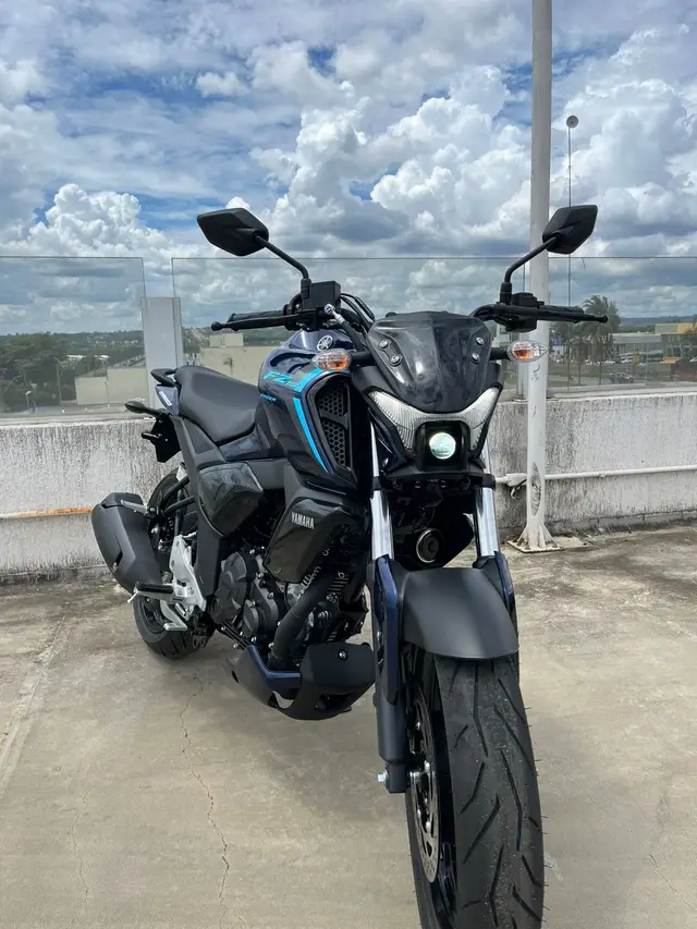 Moto Yamaha Fazer FZ15 2026 Connected