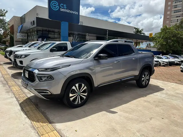 Carro Fiat Toro 2025 Volcano 2.0