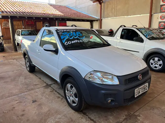 Carro Fiat Strada 2018 Hard Working 1.4 (Flex) (Cabine Simples)