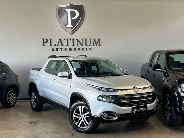 Carro Fiat Toro 2017 Freedom 2.4 TigerShark AT9 (Flex)