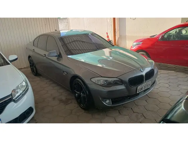 Carro BMW 550i 2011 550i 4.4 32V