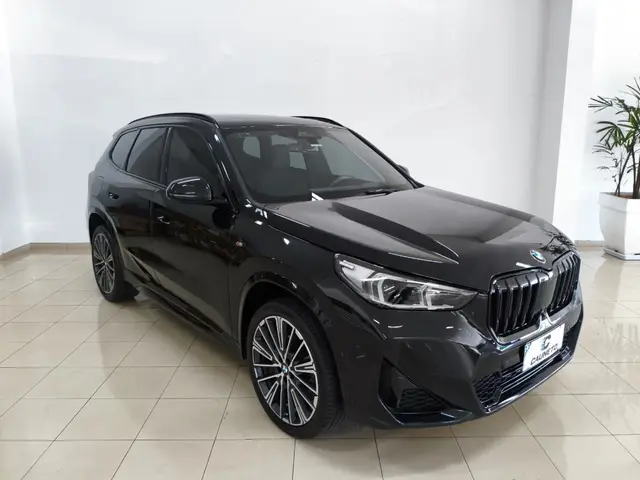 Carro BMW X1 2024 sDrive20i M Sport 2.0 Turbo (Aut.)