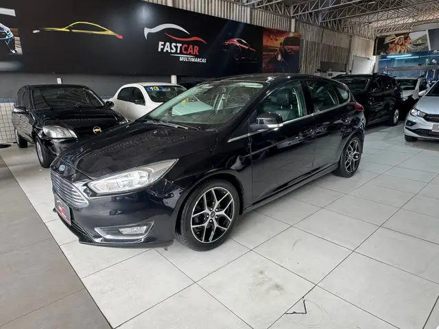 Carro Ford Focus Sedan 2016 Titanium Plus 2.0 PowerShift (Aut)