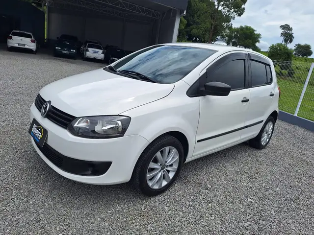 Carro Volkswagen Fox 2010 1.0 8V (Flex) 4p