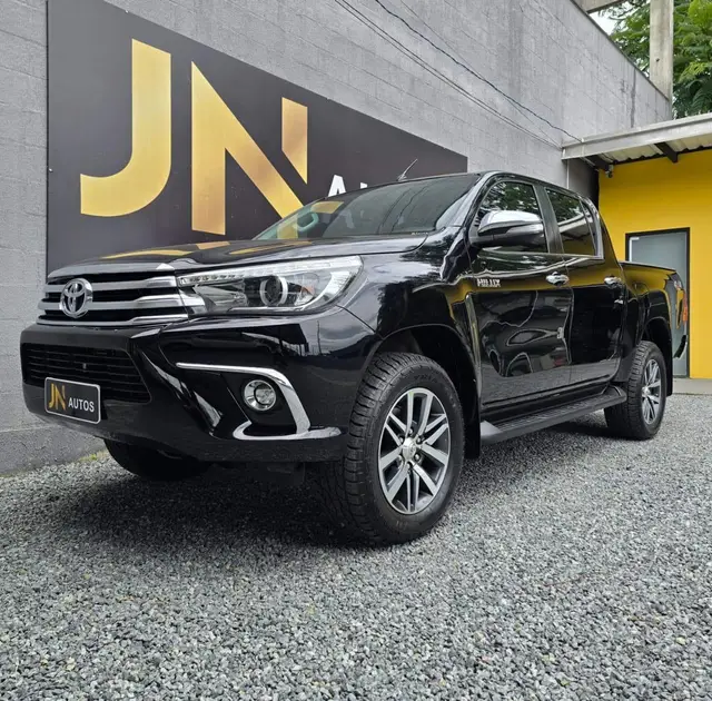 Carro Toyota Hilux Cabine Dupla 2017 Hilux 2.8 TDI SRX CD 4x4 (Aut)