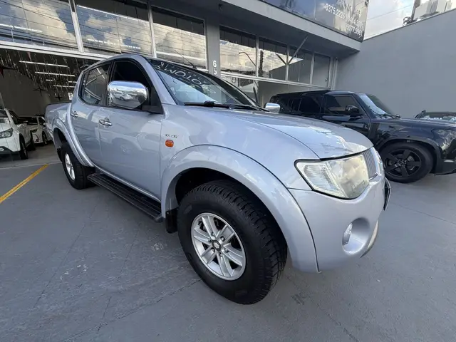 Carro Mitsubishi L200 Triton Sport 2010 L 200 Triton HPE 4x4 3.2 (aut) (cab. dupla)