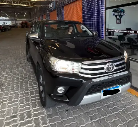 Carro Toyota Hilux Cabine Dupla 2017 Hilux 2.8 TDI SRV CD 4x4 (Aut)