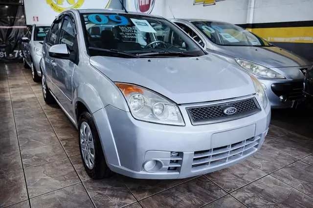 Carro Ford Fiesta Sedan 2009 Class 1.6 (Flex)