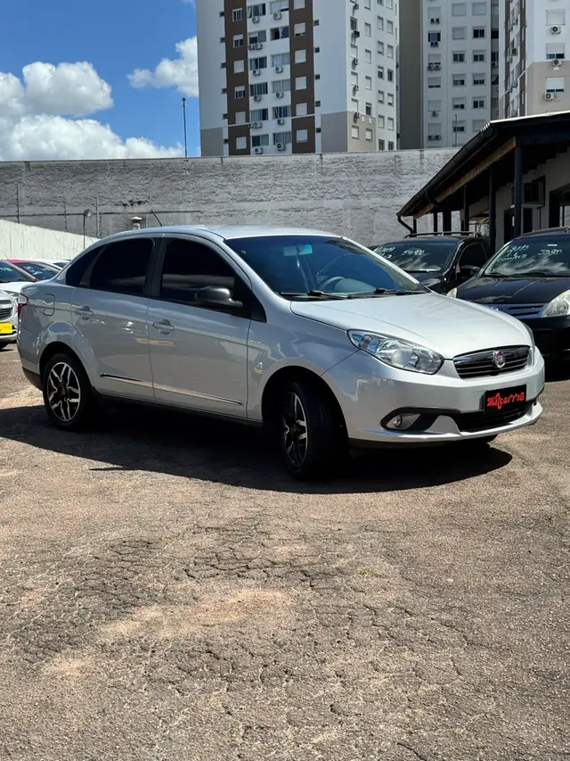 Carro Fiat Grand Siena 2014 Essence 1.6 16V (Flex)