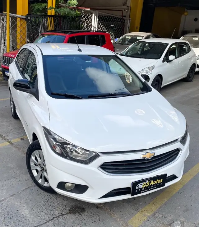 Carro Chevrolet Onix 2018 1.4 Advantage SPE/4 (Aut)