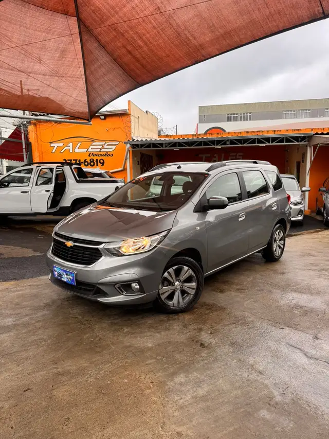 Carro Chevrolet Spin 2024 Premier 1.8 (Aut.)