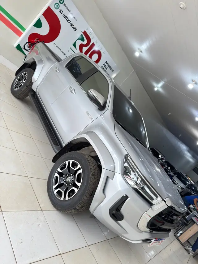 Carro Toyota Hilux Cabine Dupla 2024 SRX Plus 4x4 2.8 Diesel