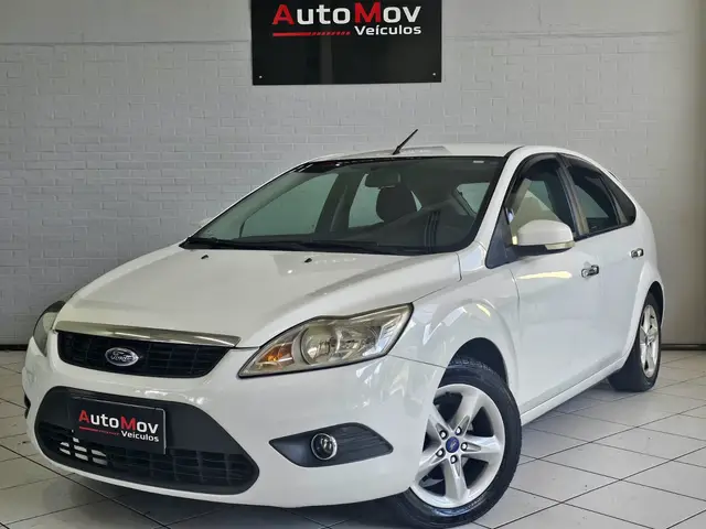 Carro Ford Focus Hatch 2011 GLX 2.0 16V (Flex)
