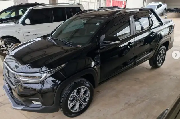 Carro Fiat Strada 2022 Volcano 1.3 CD (Flex)