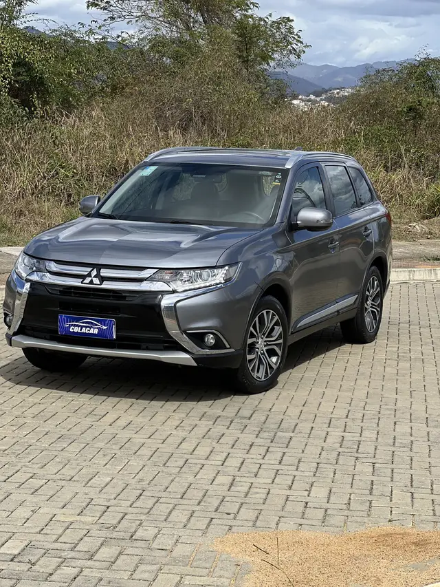 Carro Mitsubishi Outlander 2018 Comfort 2.0 16V (Aut)