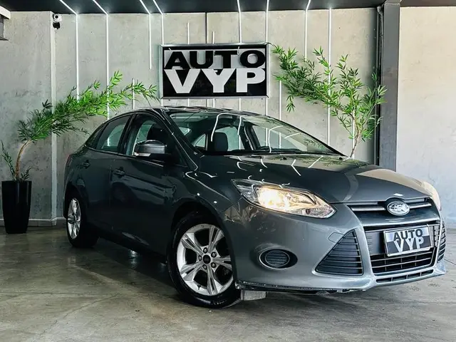 Carro Ford Focus Sedan 2015 S 2.0 16V PowerShift (Aut)