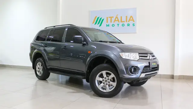 Carro Mitsubishi Pajero Dakar 2014 3.2 4WD (Aut)