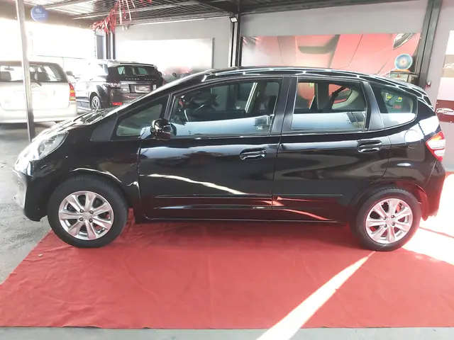 Carro Honda Fit 2013 LX 1.4 (flex)
