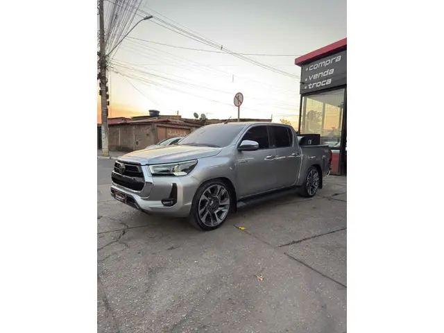Carro Toyota Hilux Cabine Dupla 2018 Hilux 2.8 TDI SRV CD 4x4 (Aut)
