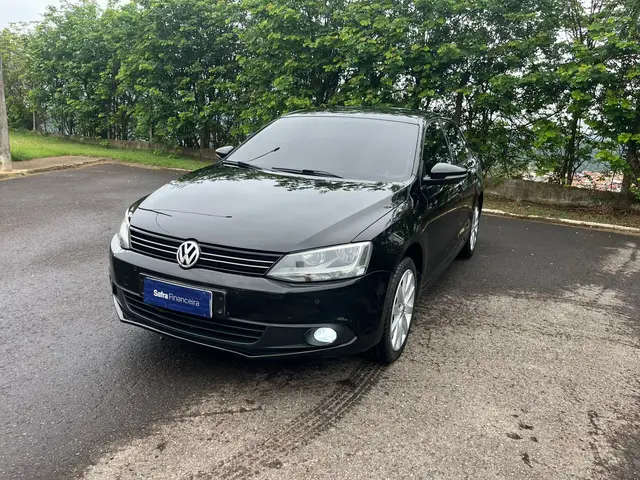 Carro Volkswagen Jetta 2014 2.0 Comfortline Tiptronic (Flex)