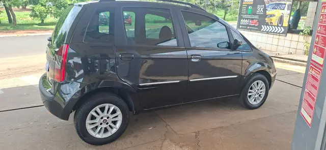 Carro Fiat Idea 2010 ELX 1.4 (Flex)