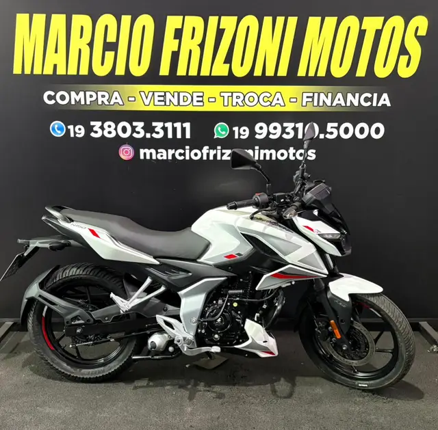 Moto Bajaj Pulsar 2026 N150