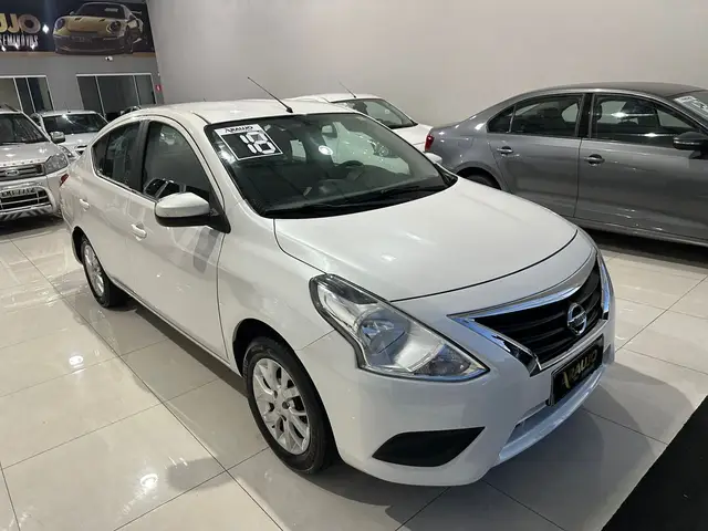 Carro Nissan Versa 2018 1.6 16V SV FlexStart CVT (Flex)