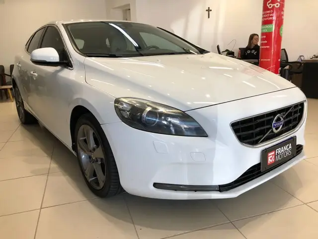 Carro Volvo V40 2014 T4 Dynamic 2.0