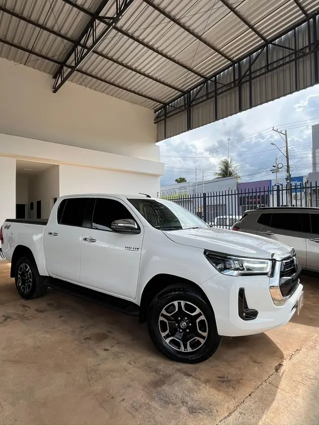 Carro Toyota Hilux Cabine Dupla 2021 SRX 2.8 TDI CD 4x4 (Aut)