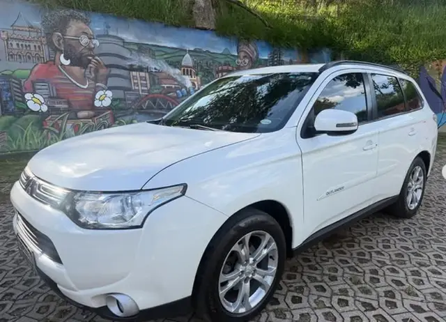 Carro Mitsubishi Outlander 2015 2.0 16V CVT