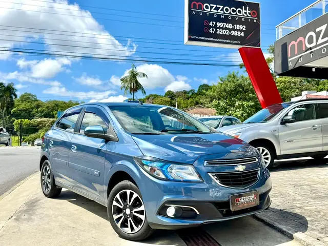 Carro Chevrolet Onix 2014 HATCH LTZ 1.4 8V FlexPower 5p Mec.