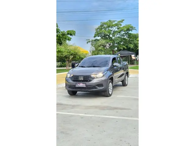 Carro Fiat Strada 2025 Volcano 1.3 Flex 8V CD Aut.