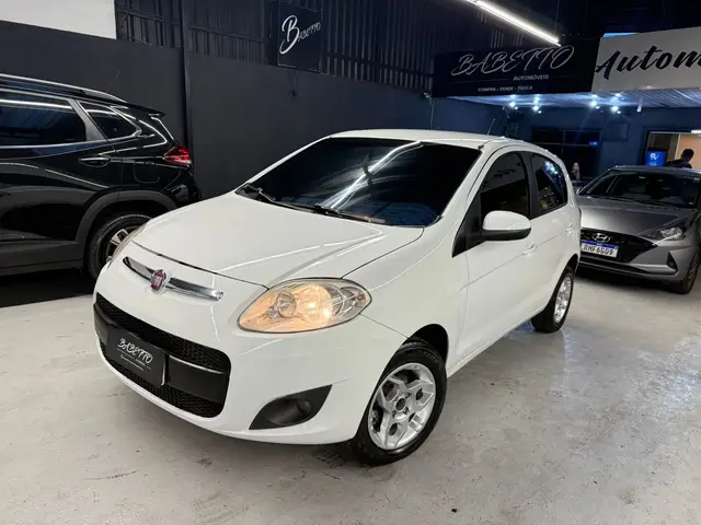 Carro Fiat Palio 2014 Attractive 1.0 8V (Flex)