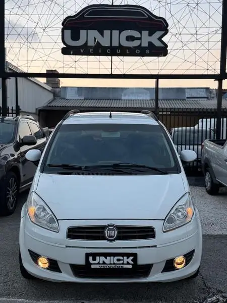 Carro Fiat Idea 2013 Essence 1.6 16V E.TorQ (Flex)