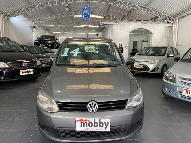 Carro Volkswagen Fox 2014 1.0 TEC (Flex) 4p