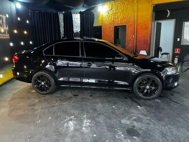 Carro Volkswagen Jetta 2014 2.0 Comfortline Tiptronic (Flex)