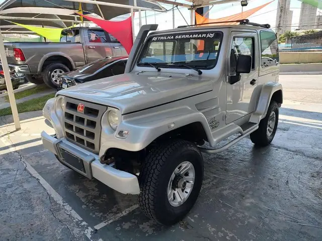 Carro Troller T4 2013 3.2