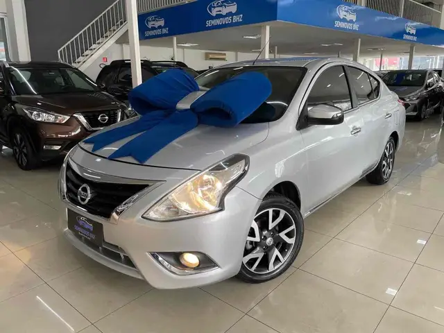 Carro Nissan Versa 2017 1.6 16V SL FlexStart CVT (Flex)