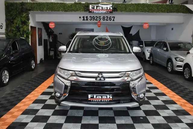 Carro Mitsubishi Outlander 2017 3.0 V6 GT Top 4WD